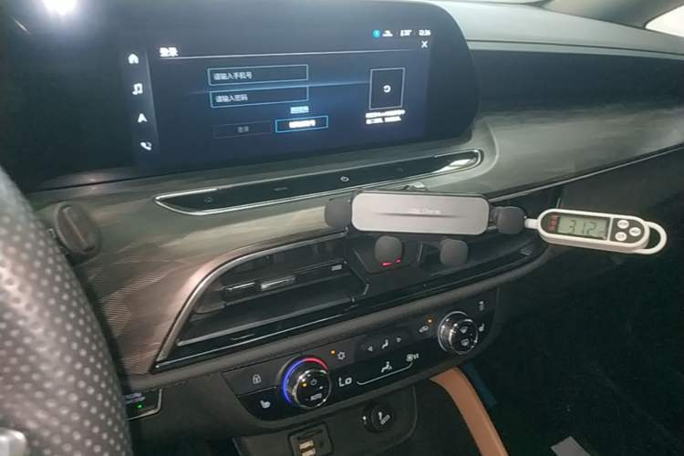 Used Buick GL6 2021 323T Mild Hybrid Connect Luxury Model Audio And AC Panel