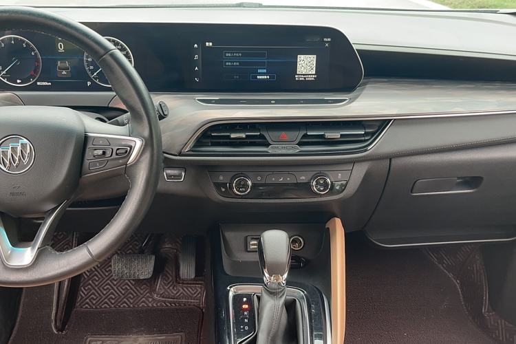 Used Buick GL6 2021 323T Mild Hybrid Connect Luxury Model Audio And AC Panel
