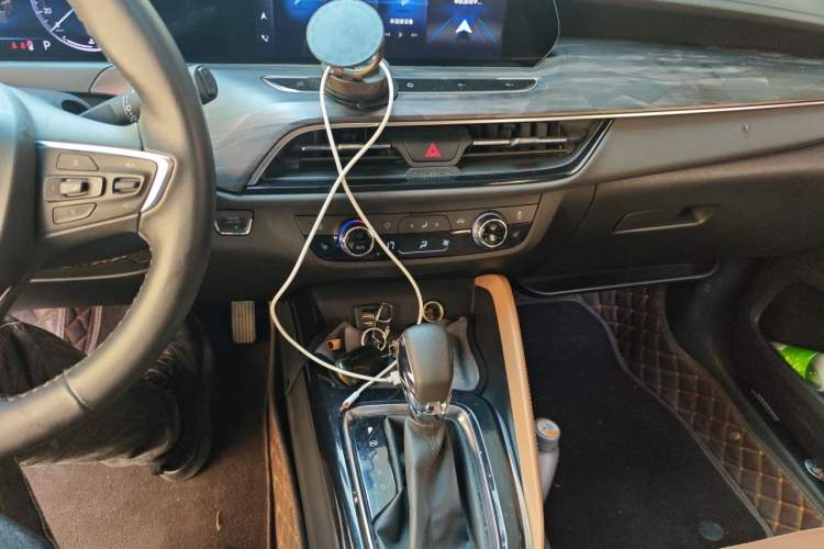 Used Buick GL6 2021 323T Mild Hybrid Connect Luxury Model Audio And AC Panel