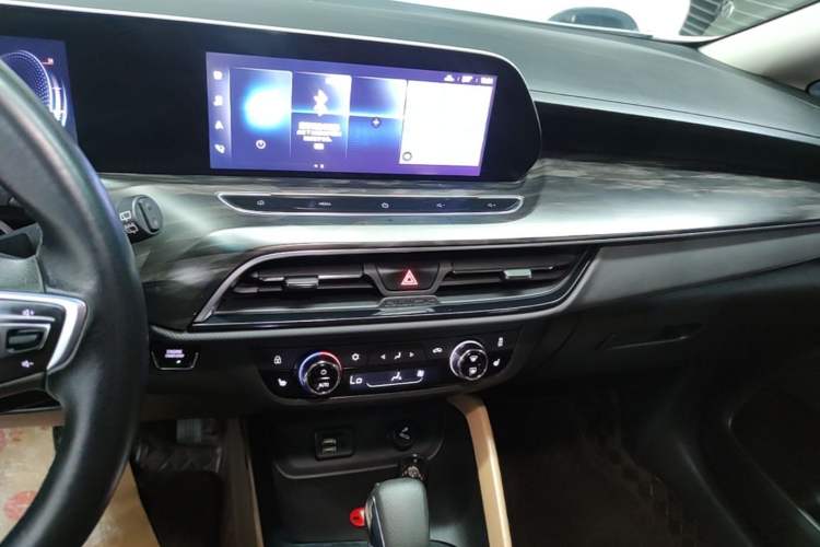 Used Buick GL6 2021 323T Mild Hybrid Connect Luxury Model Audio And AC Panel