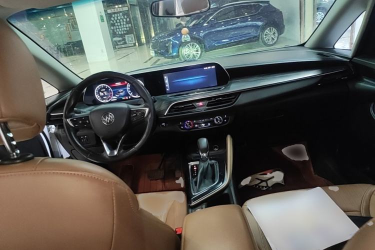 Used Buick GL6 2021 323T Mild Hybrid Connect Luxury Model Center Console