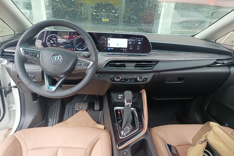 Used Buick GL6 2021 323T Mild Hybrid Connect Luxury Model Center Console
