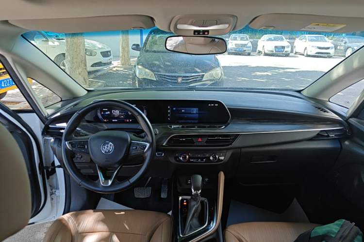 Used Buick GL6 2021 323T Mild Hybrid Connect Luxury Model Center Console