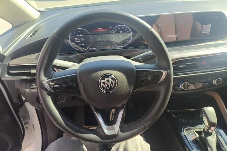 Used Buick GL6 2021 323T Mild Hybrid Connect Luxury Model Center Console