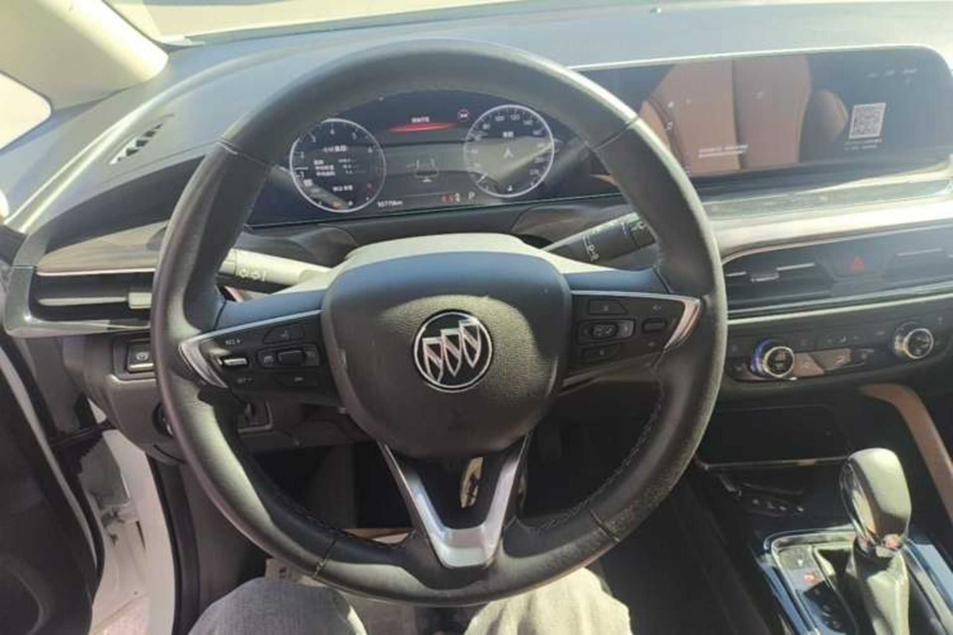 Used Buick GL6 2021 323T Mild Hybrid Connect Luxury Model Center Console