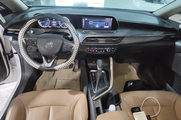 Used Buick GL6 2021 323T Mild Hybrid Connect Luxury Model Center Console