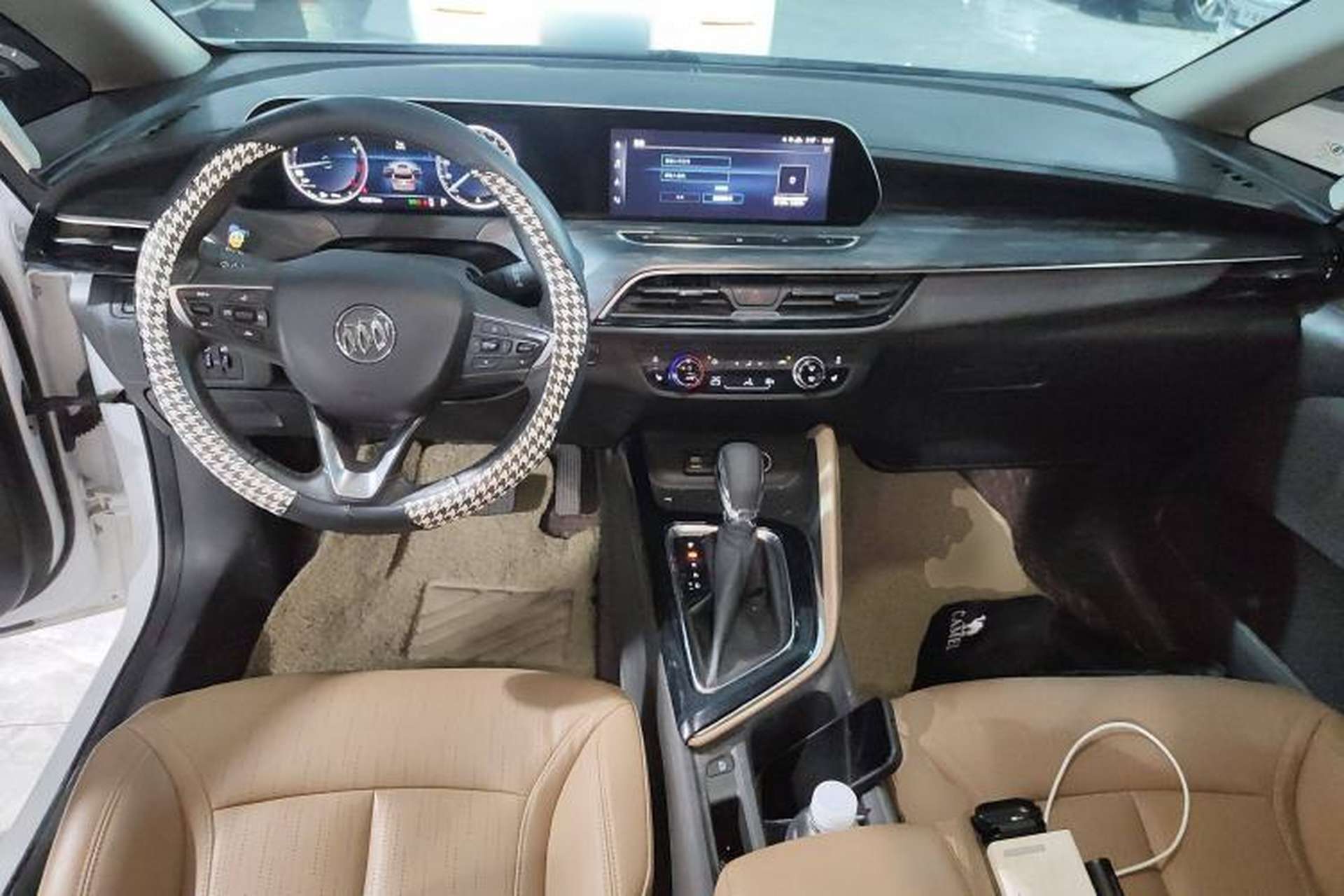 Used Buick GL6 2021 323T Mild Hybrid Connect Luxury Model Center Console