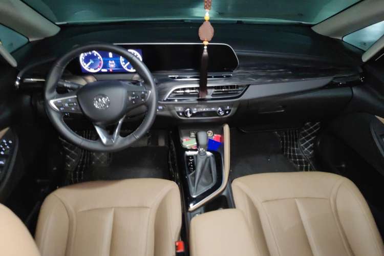 Used Buick GL6 2021 323T Mild Hybrid Connect Luxury Model Center Console