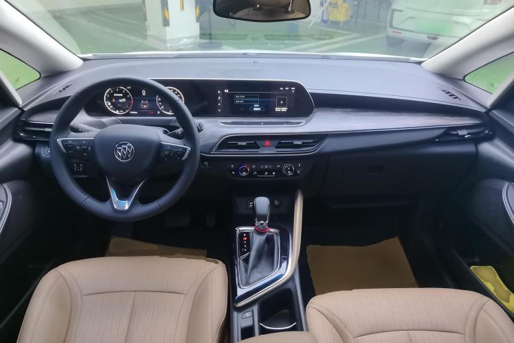 Used Buick GL6 2021 323T Mild Hybrid Connect Luxury Model Center Console