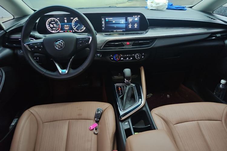 Used Buick GL6 2021 323T Mild Hybrid Connect Luxury Model Center Console