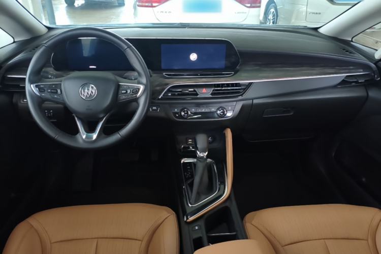 Used Buick GL6 2021 323T Mild Hybrid Connect Luxury Model Center Console