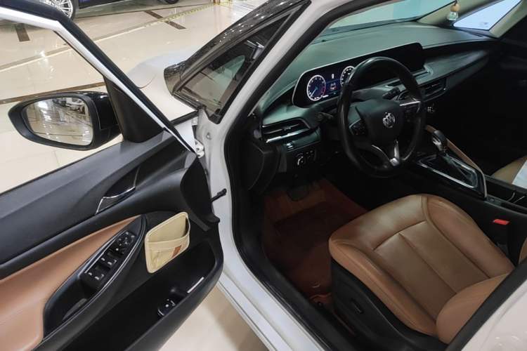 Used Buick GL6 2021 323T Mild Hybrid Connect Luxury Model Driver Seat