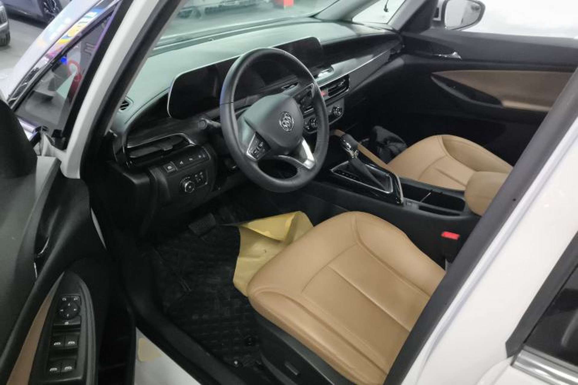 Used Buick GL6 2021 323T Mild Hybrid Connect Prestige Model Driver Seat