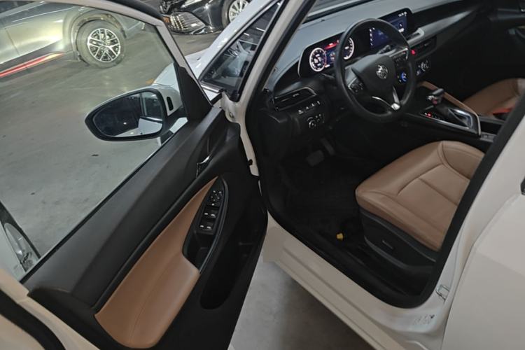 Used Buick GL6 2021 323T Mild Hybrid Connect Prestige Model Driver Seat