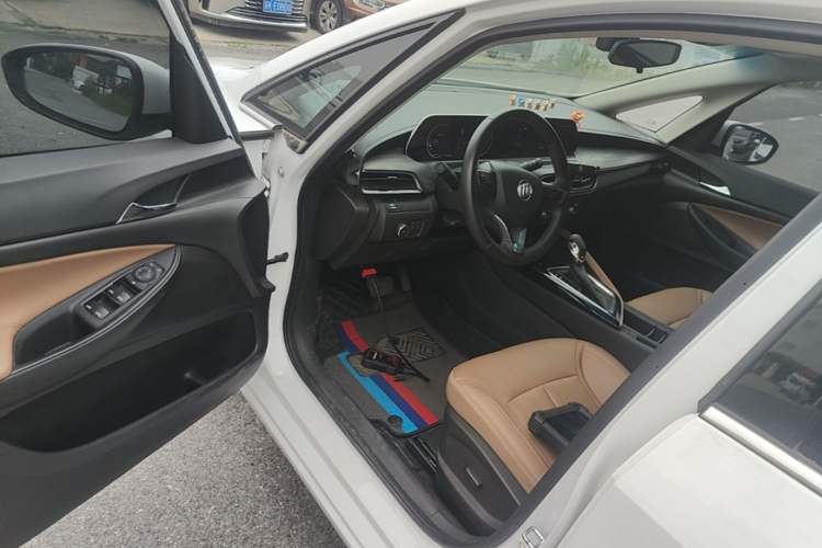 Used Buick GL6 2021 323T Mild Hybrid Connect Luxury Model Driver Seat