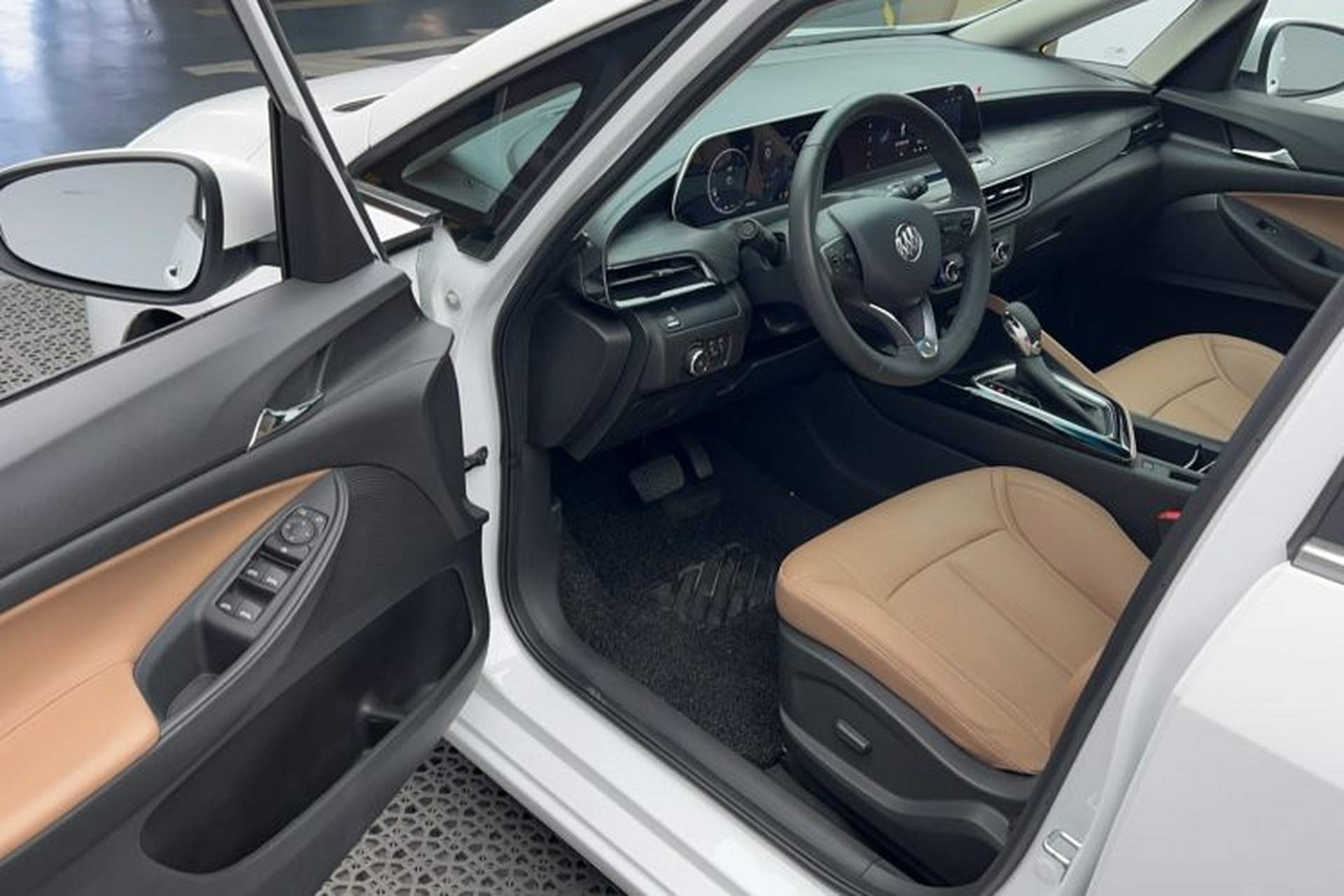 Used Buick GL6 2021 323T Mild Hybrid Connect Luxury Model Driver Seat