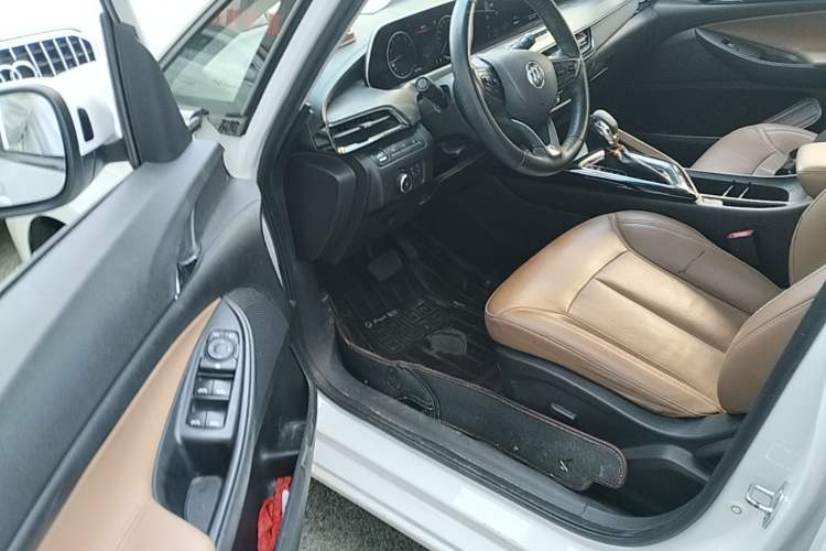 Used Buick GL6 2021 323T Mild Hybrid Connect Prestige Model Driver Seat