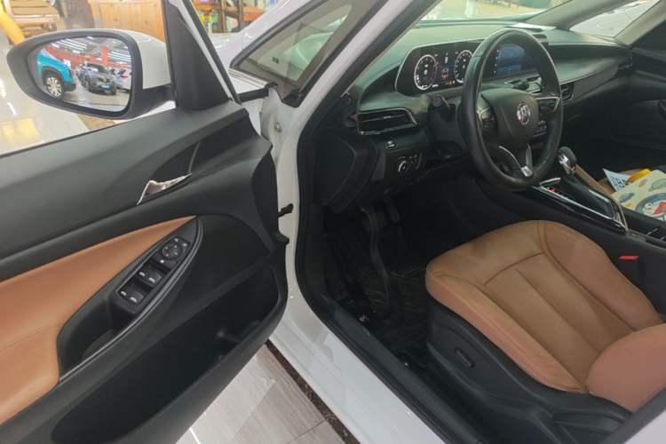 Used Buick GL6 2021 323T Mild Hybrid Connect Luxury Model Driver Seat