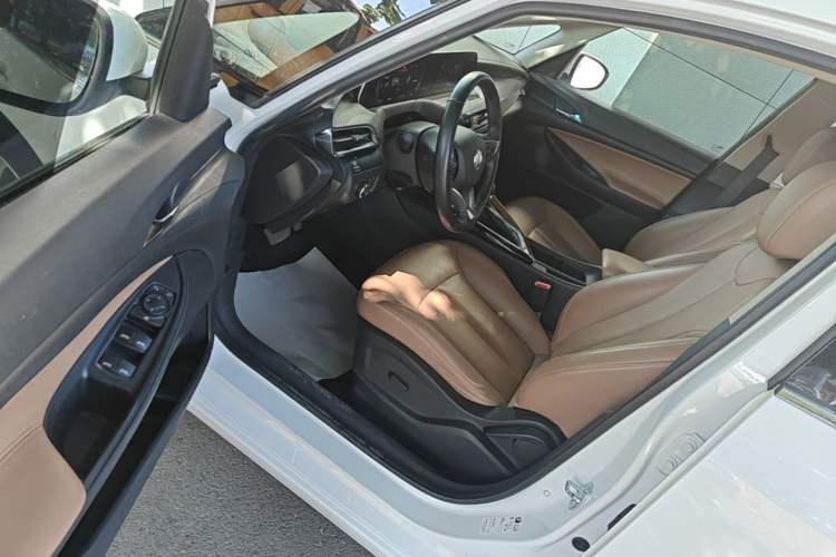 Used Buick GL6 2021 323T Mild Hybrid Connect Luxury Model Driver Seat
