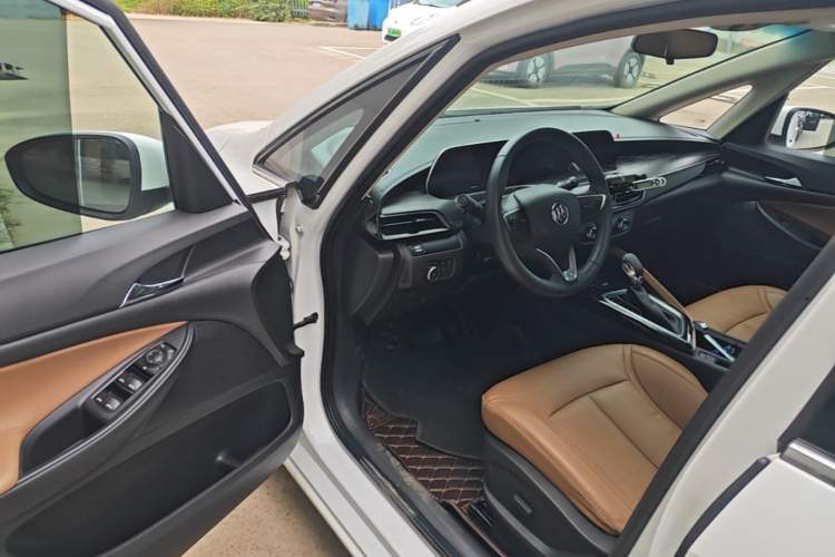 Used Buick GL6 2021 323T Mild Hybrid Connect Luxury Model Driver Seat