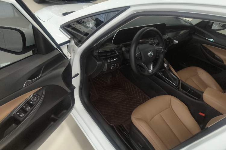 Used Buick GL6 2021 323T Mild Hybrid Connect Luxury Model Driver Seat