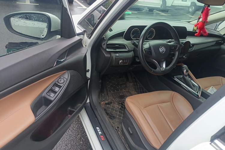 Used Buick GL6 2021 323T Mild Hybrid Connect Luxury Model Driver Seat