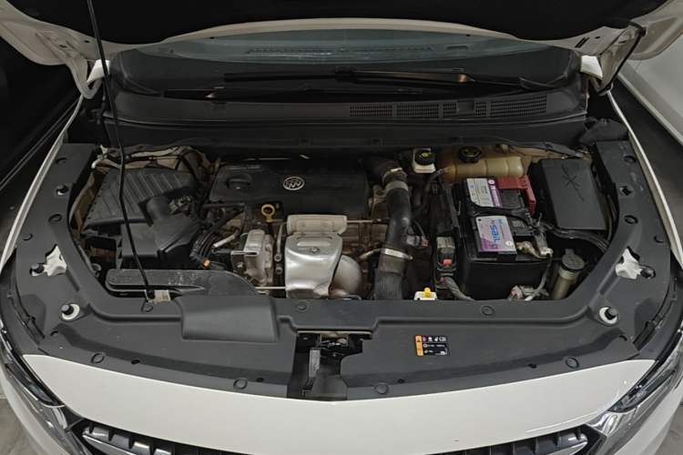 Used Buick GL6 2021 323T Mild Hybrid Connect Prestige Model Engine Bay