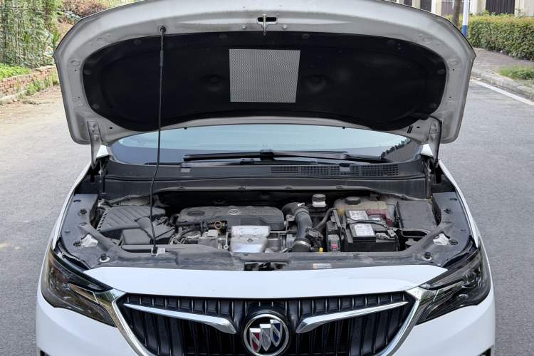 Used Buick GL6 2021 323T Mild Hybrid Connect Luxury Model Engine Bay