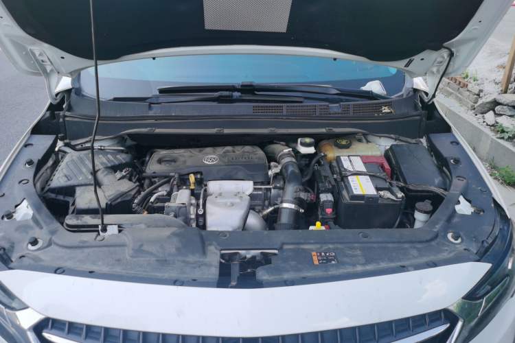 Used Buick GL6 2021 323T Mild Hybrid Connect Luxury Model Engine Bay