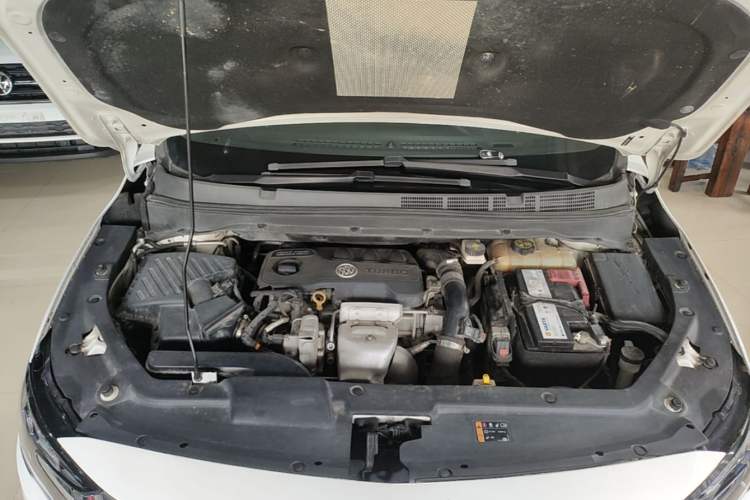 Used Buick GL6 2021 323T Mild Hybrid Connect Luxury Model Engine Bay