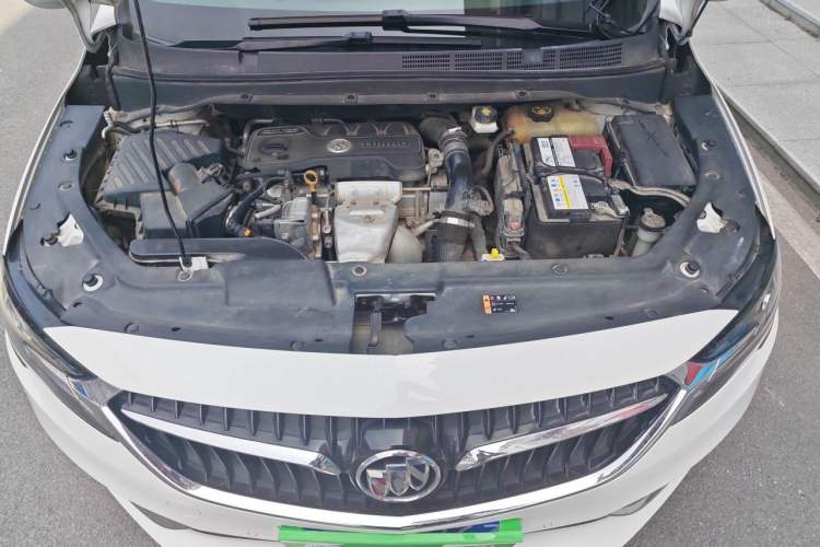 Used Buick GL6 2021 323T Mild Hybrid Connect Prestige Model Engine Bay
