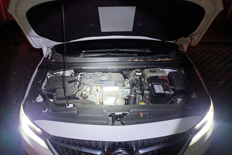 Used Buick GL6 2021 323T Mild Hybrid Connect Prestige Model Engine Bay