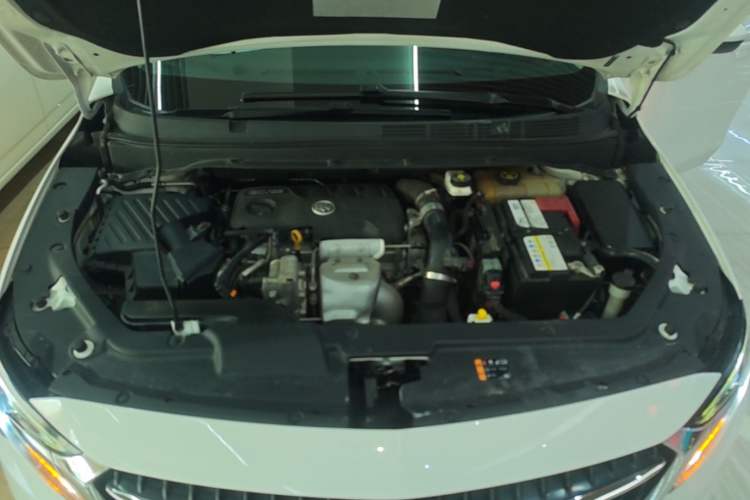 Used Buick GL6 2021 323T Mild Hybrid Connect Luxury Model Engine Bay