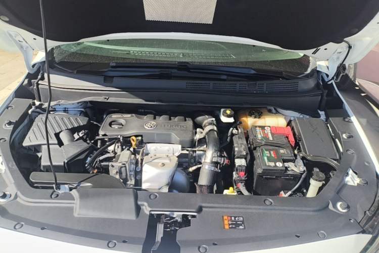 Used Buick GL6 2021 323T Mild Hybrid Connect Luxury Model Engine Bay