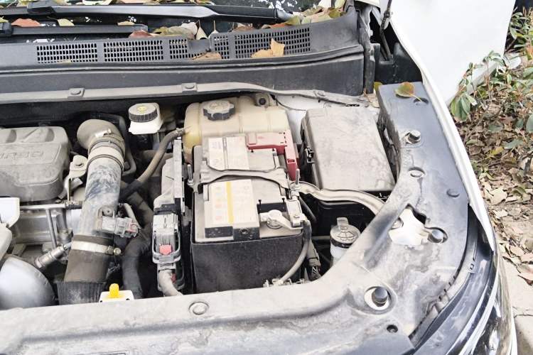 Used Buick GL6 2021 323T Mild Hybrid Connect Luxury Model Engine Bay Left
