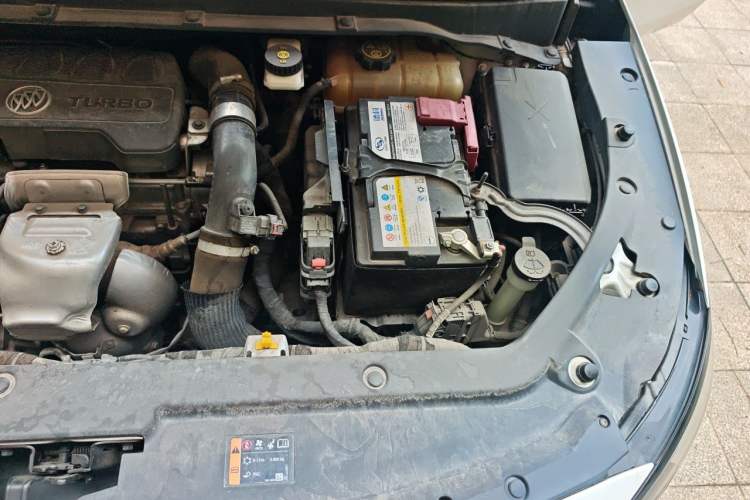 Used Buick GL6 2021 323T Mild Hybrid Connect Luxury Model Engine Bay Left