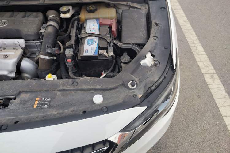 Used Buick GL6 2021 323T Mild Hybrid Connect Luxury Model Engine Bay Left