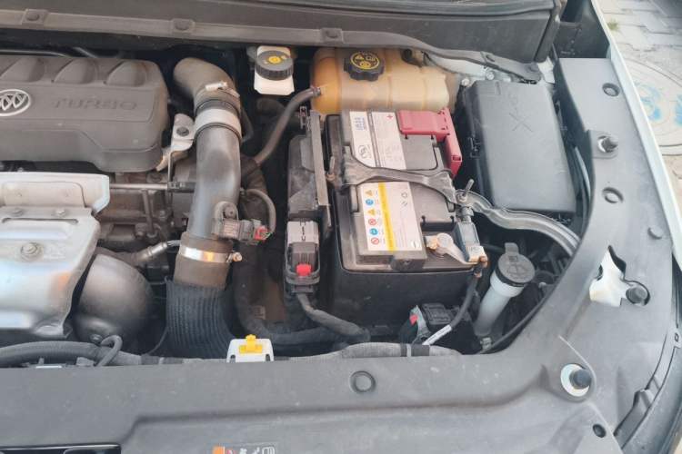 Used Buick GL6 2021 323T Mild Hybrid Connect Luxury Model Engine Bay Left