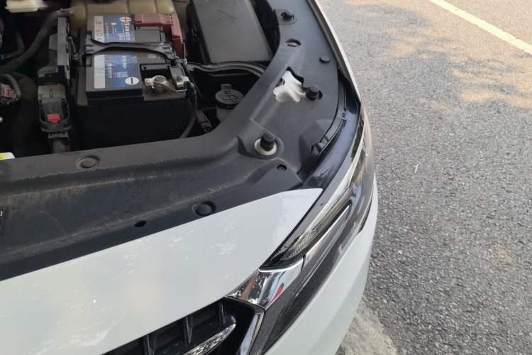 Used Buick GL6 2021 323T Mild Hybrid Connect Luxury Model Engine Bay Left