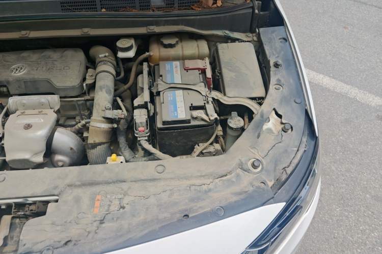 Used Buick GL6 2021 323T Mild Hybrid Connect Luxury Model Engine Bay Left
