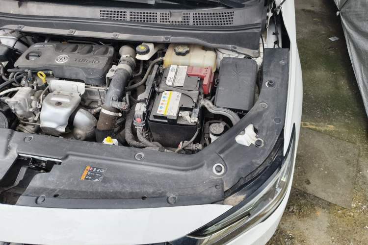 Used Buick GL6 2021 323T Mild Hybrid Connect Prestige Model Engine Bay Left