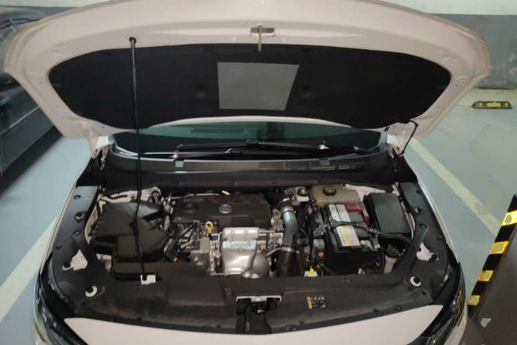 Used Buick GL6 2021 323T Mild Hybrid Connect Luxury Model Engine Bay