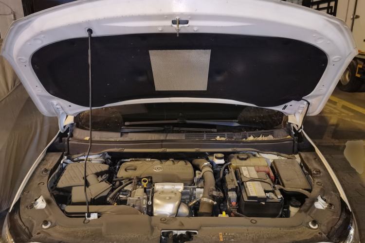 Used Buick GL6 2021 323T Mild Hybrid Connect Elite Model Engine Bay
