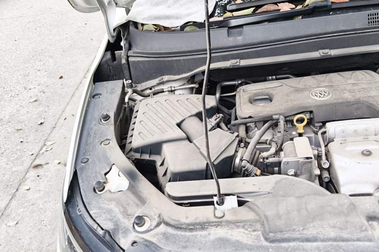 Used Buick GL6 2021 323T Mild Hybrid Connect Luxury Model Engine Bay Right