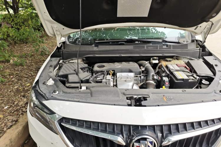 Used Buick GL6 2021 323T Mild Hybrid Connect Luxury Model Engine Bay Right