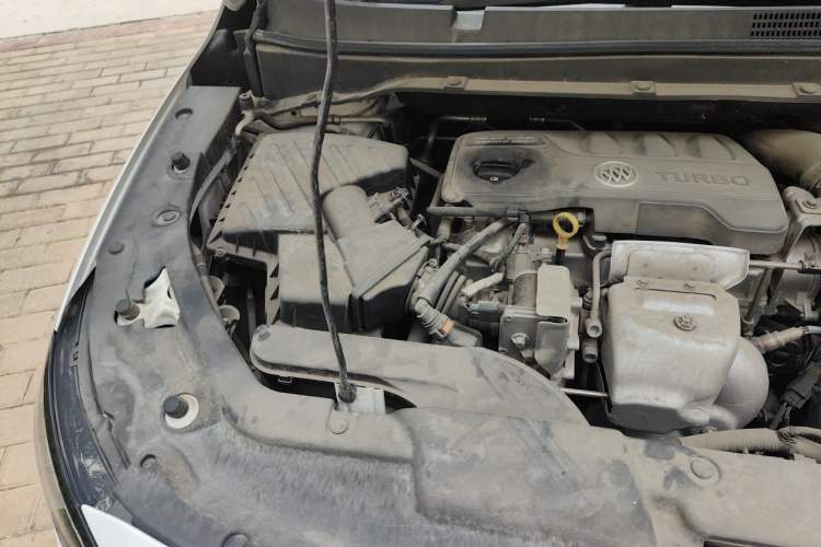 Used Buick GL6 2021 323T Mild Hybrid Connect Luxury Model Engine Bay Right