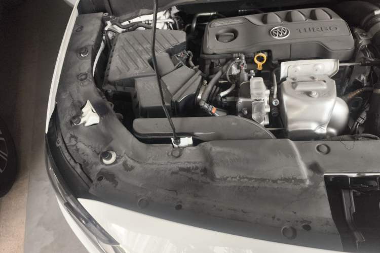 Used Buick GL6 2021 323T Mild Hybrid Connect Luxury Model Engine Bay Right