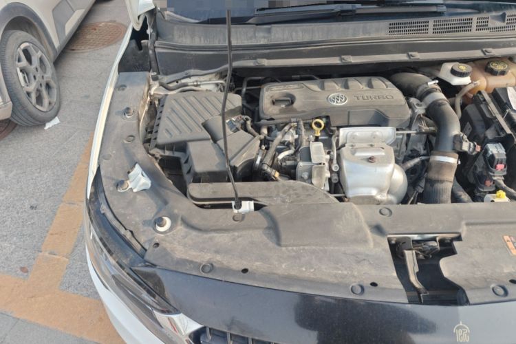 Used Buick GL6 2021 323T Mild Hybrid Connect Luxury Model Engine Bay Right