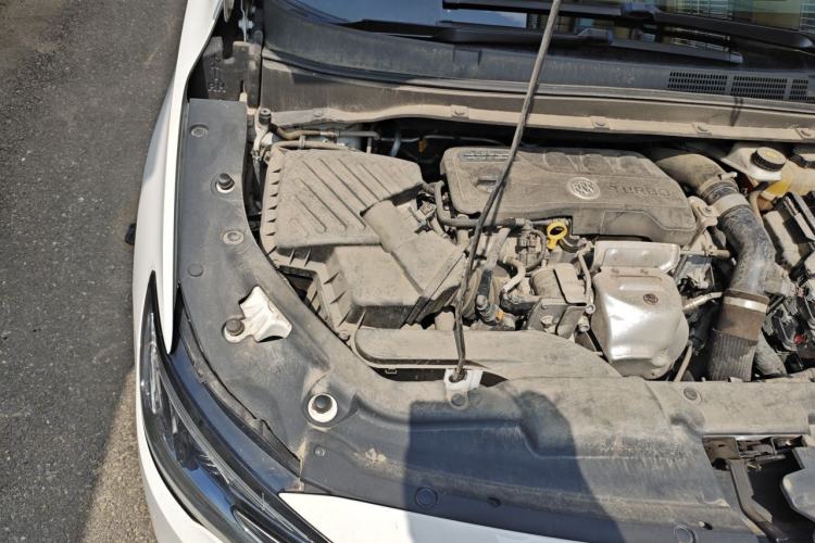 Used Buick GL6 2021 323T Mild Hybrid Connect Luxury Model Engine Bay Right