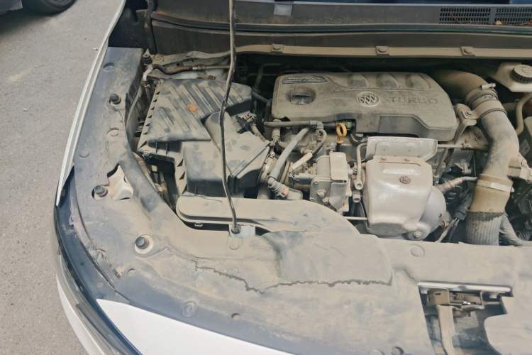 Used Buick GL6 2021 323T Mild Hybrid Connect Luxury Model Engine Bay Right